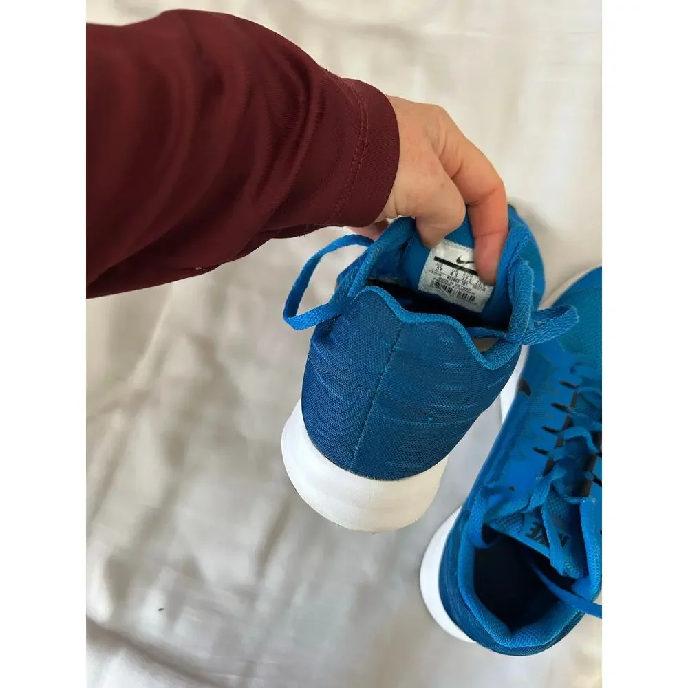 Nike blue tie sneaker size 5